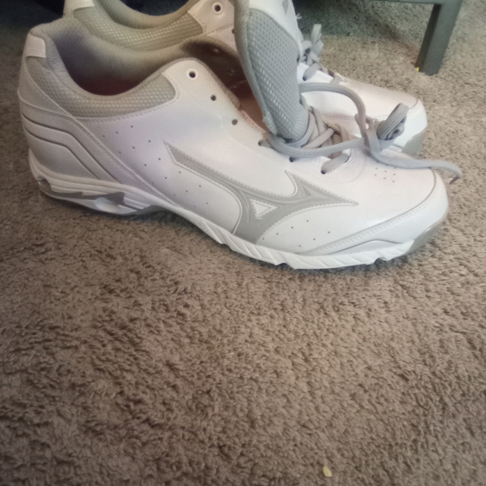 Mizuno Performance brand athletic cleats